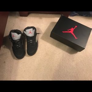 MICHAEL JORDANS 5 RETRO OG SNEAKERS